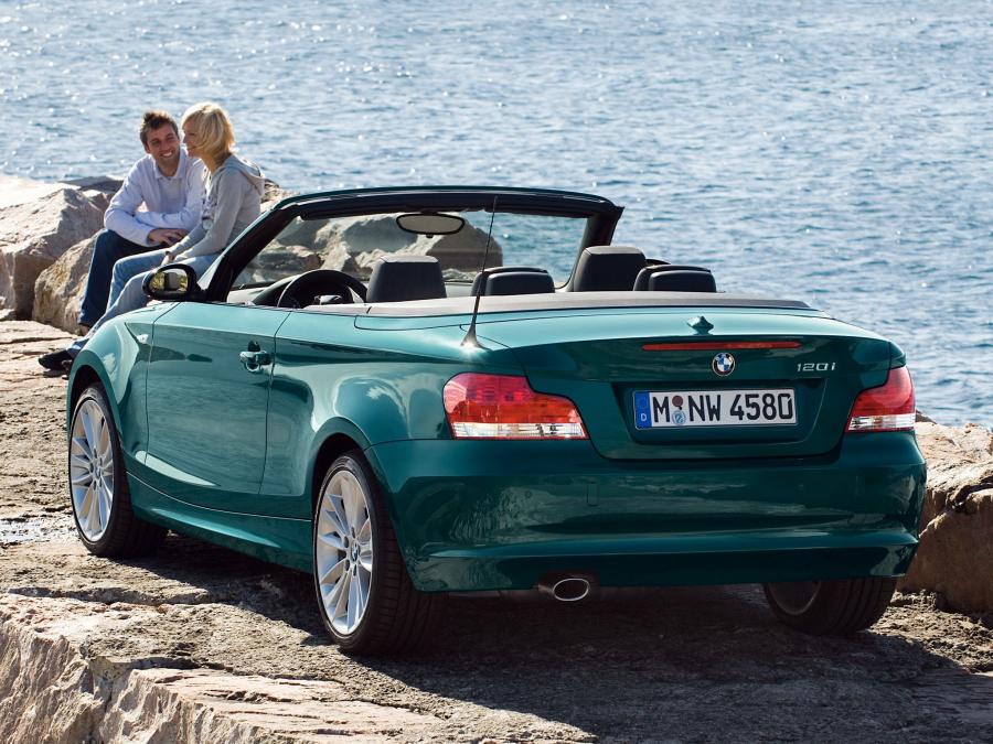  BMW 120i Convertible 2008 года  (фото 11 из 13)